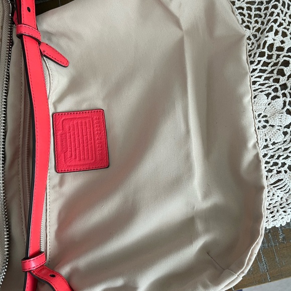 Coach crossbody hobo style purse - Picture 7 of 11